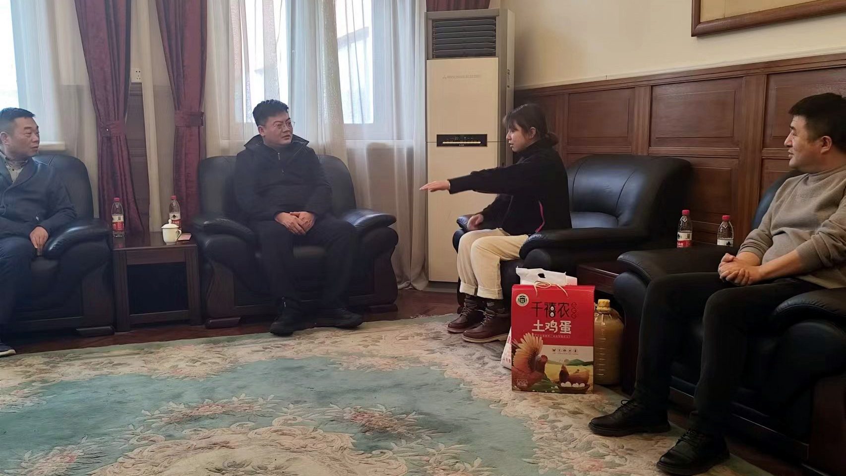 一帆视频
党委领导看望慰问系统困难党员