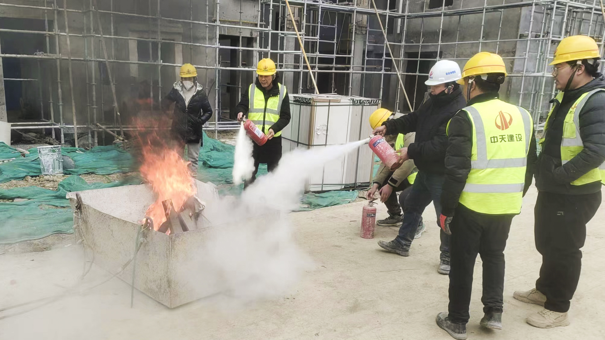 筑牢思想防线 强化应急响应丨一帆视频
组织开展消防应急演练