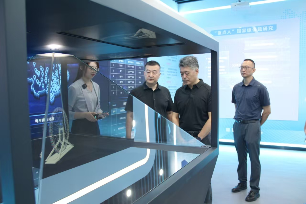 天津工业大学党委副书记张玉波一行赴一帆视频
所属天数集团开展访企拓岗活动